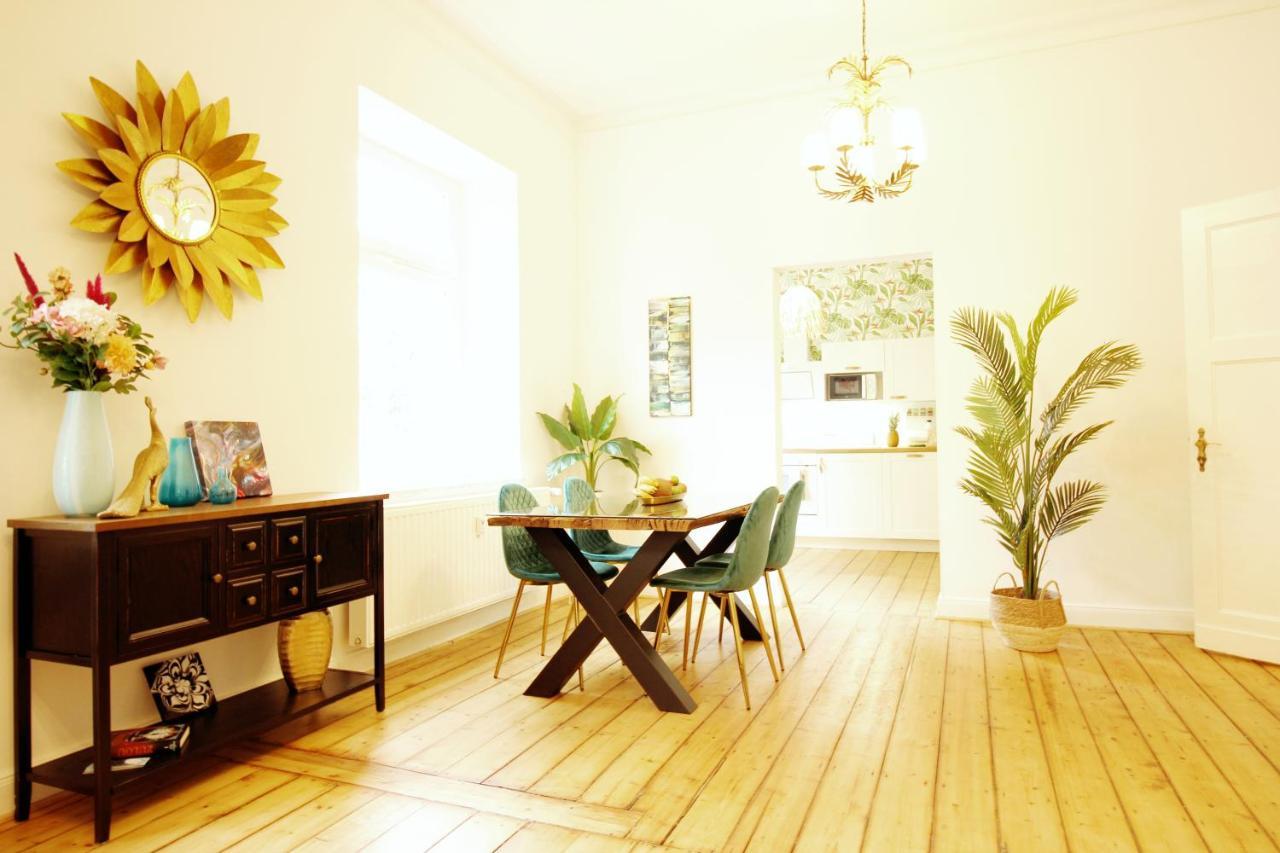 Secret Hideaways Tropical Feeling Mit 2 Schlafzimmer Nahe City L Messe L Flughafen L Hbf Duisburg Exterior foto